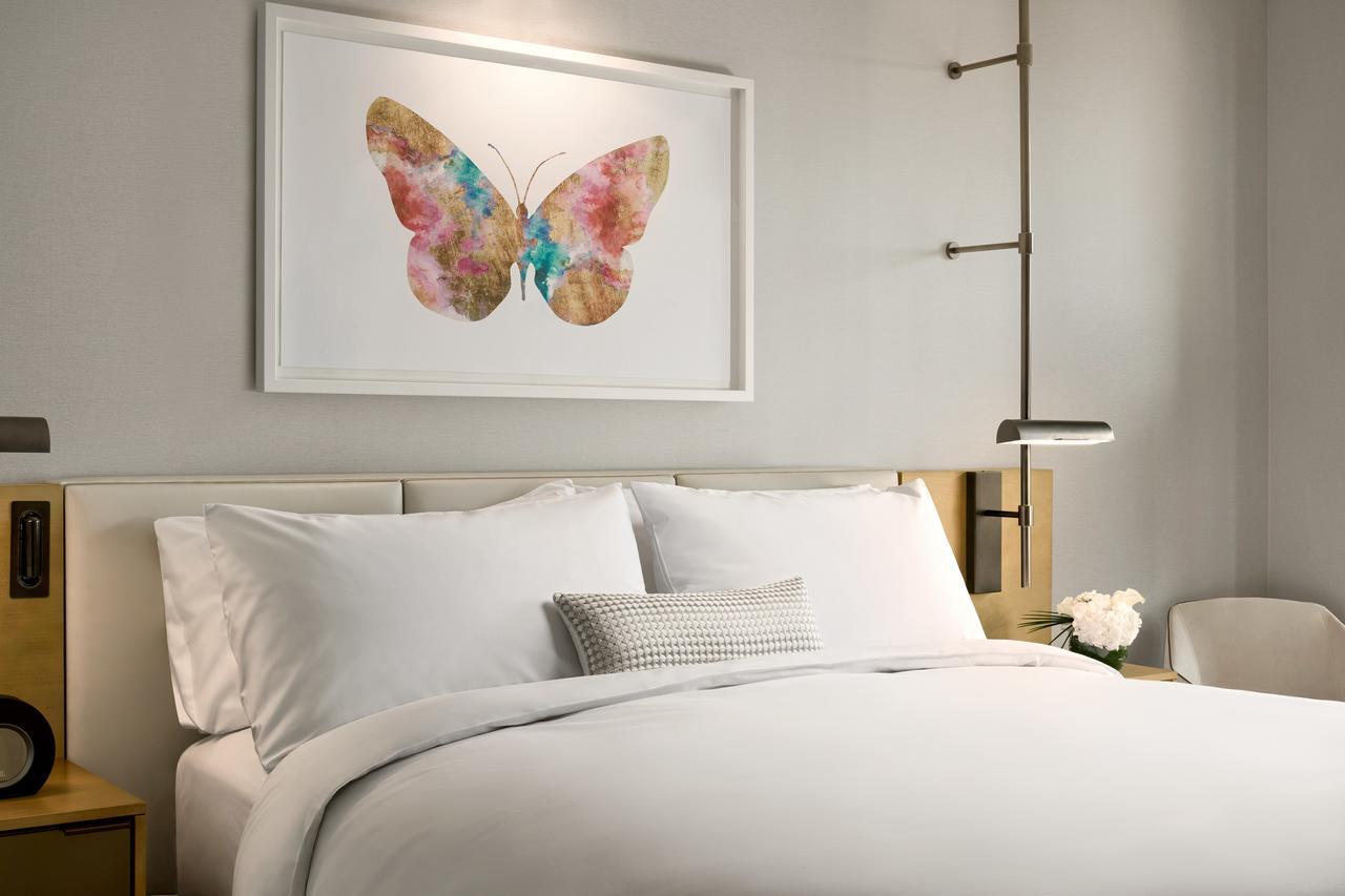 Executive Lounge Access, King Guest Room